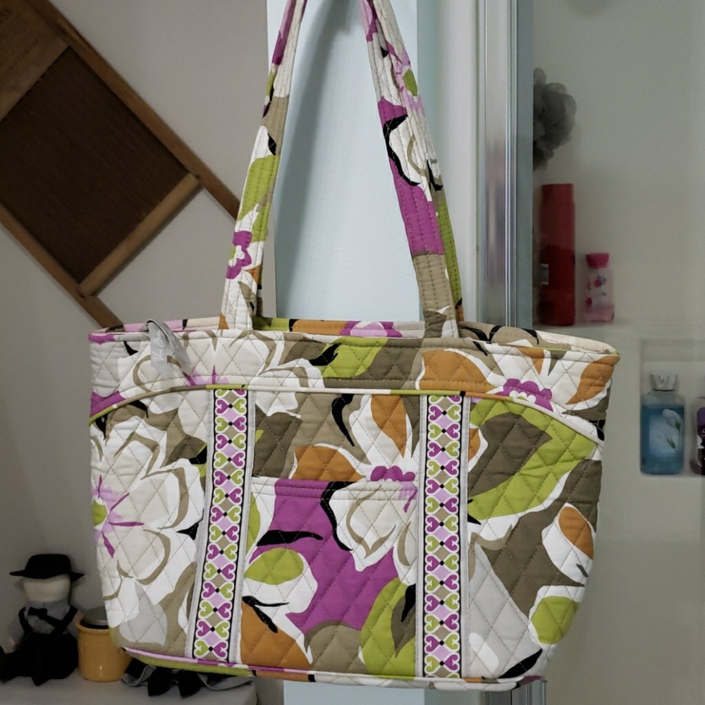 Vera Bradley Mandy tote in Portobello Road